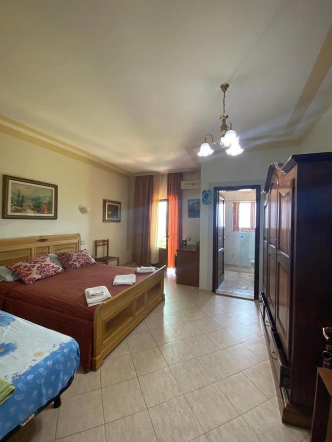 Hotel "San Saena " Radhimë 外观 照片