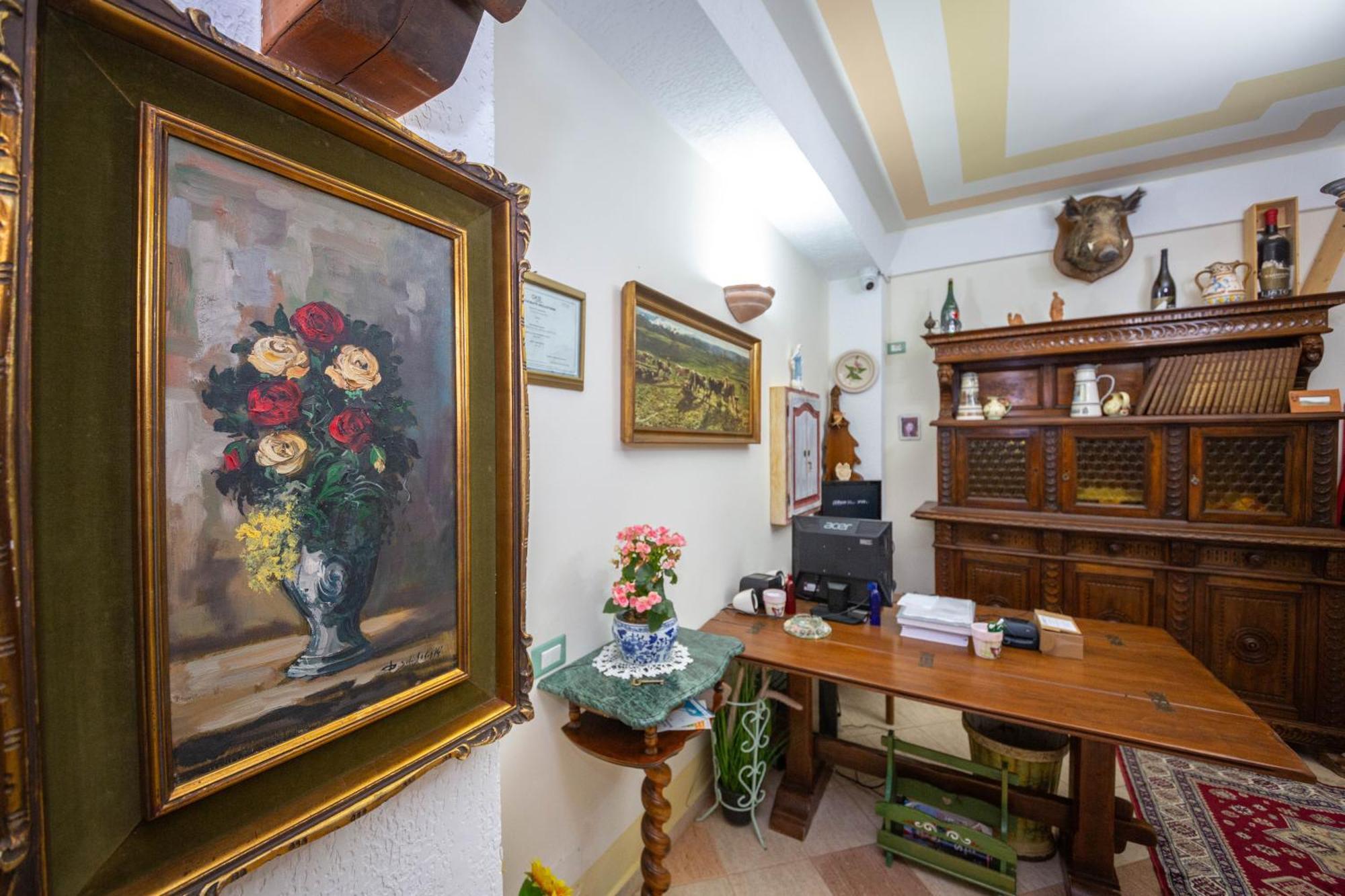 Hotel "San Saena " Radhimë 外观 照片