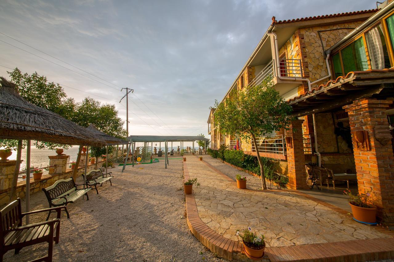 Hotel "San Saena " Radhimë 外观 照片