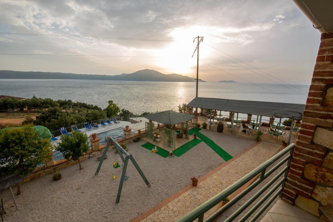 Hotel "San Saena " Radhimë 外观 照片