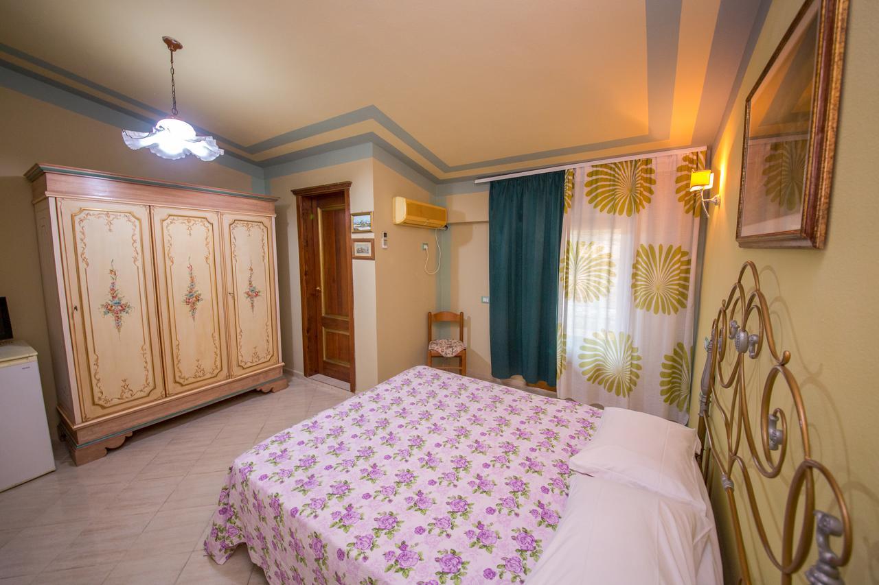 Hotel "San Saena " Radhimë 外观 照片